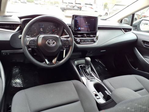 Certified 2025 Toyota Corolla LE FWD image 8