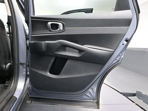 Used 2023 Kia Sorento LX AWD/4WD image 42