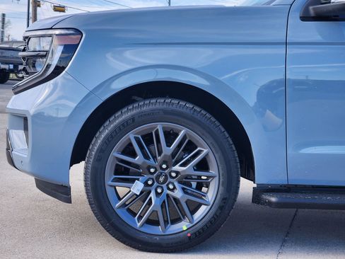 New 2026 Ford Expedition Max Platinum w/ Stealth Appearance Package image 9