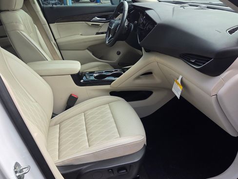 Used 2023 Buick Envision Avenir FWD image 11