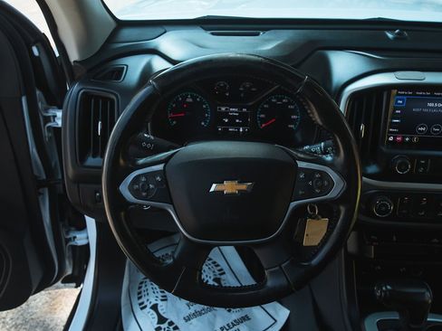 Used 2021 Chevrolet Colorado LT w/ Fleet Safety Package image 15