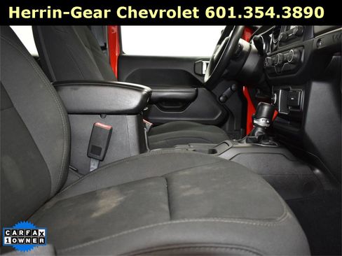 Used 2018 Jeep Wrangler Unlimited Sport image 24