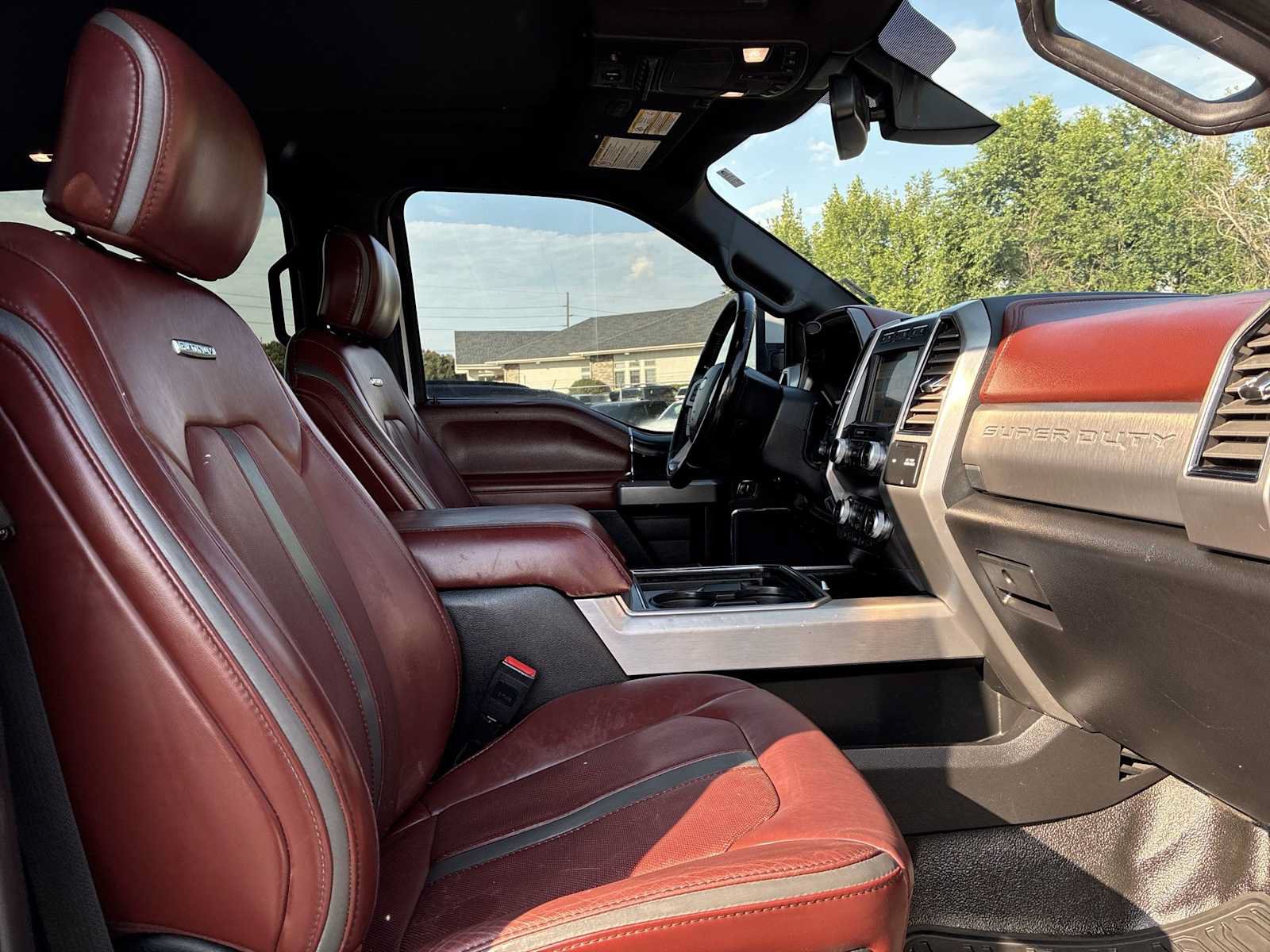 Used 2019 Ford F350 Platinum w/ Platinum Ultimate Package AWD/4WD image 25