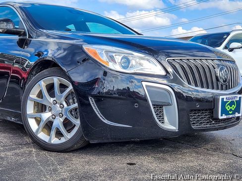 Certified 2017 Buick Regal GS w/ Driver Confidence Package #2 FWD image 2