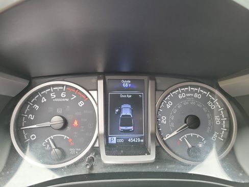 Used 2021 Toyota Tacoma SR5 image 16