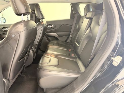 Used 2021 Jeep Cherokee Latitude Plus image 15