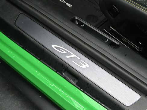 Certified 2022 Porsche 911 GT3 image 14