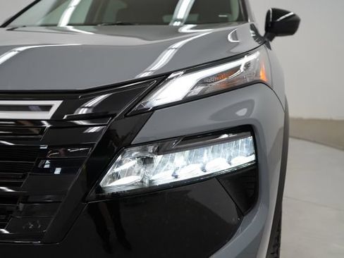 Used 2025 Nissan Rogue SV AWD/4WD image 61