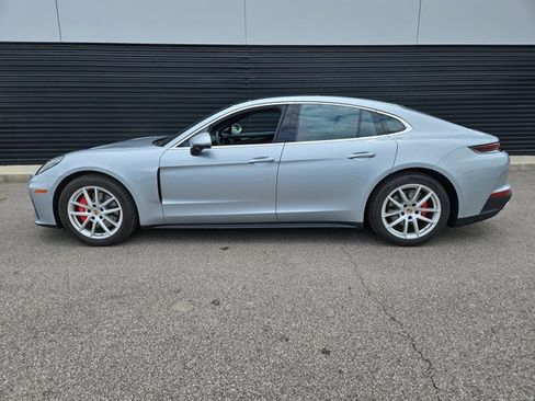 Certified 2025 Porsche Panamera 4 AWD/4WD image 6