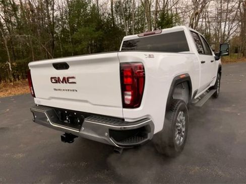 New 2026 GMC Sierra 3500 Pro image 8