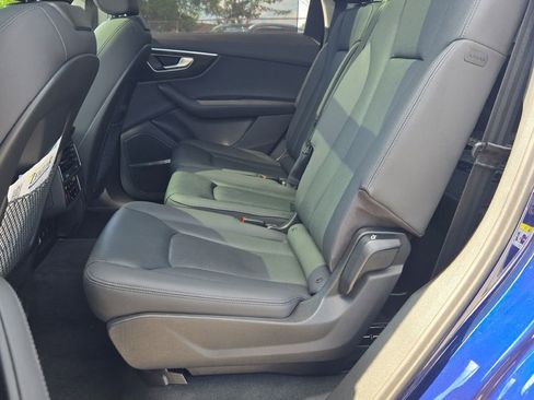Used 2023 Audi Q7 3.0T Prestige image 19