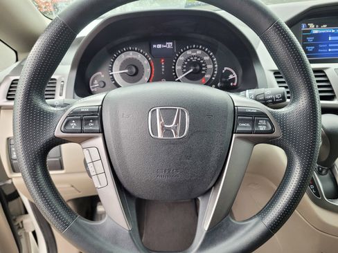 Used 2016 Honda Odyssey SE image 16