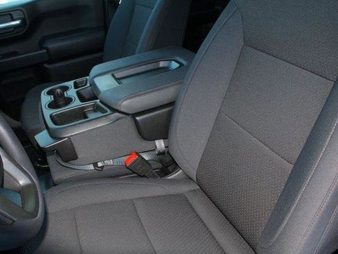 Used 2025 GMC Sierra 1500 Pro w/ Pro Value Package image 4