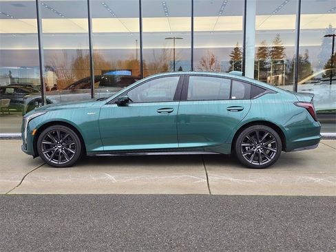 New 2026 Cadillac CT5 V w/ Platinum Package image 2