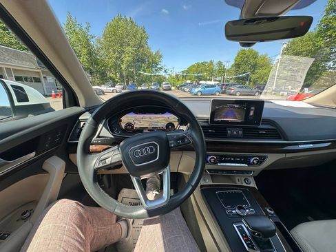 Used 2020 Audi Q5 2.0T Premium Plus w/ Premium Plus Package AWD/4WD image 11