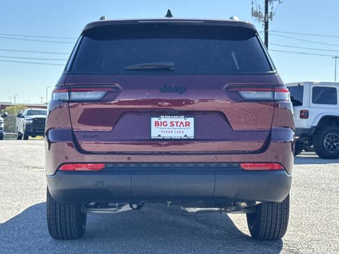 New 2025 Jeep Grand Cherokee L Altitude image 10