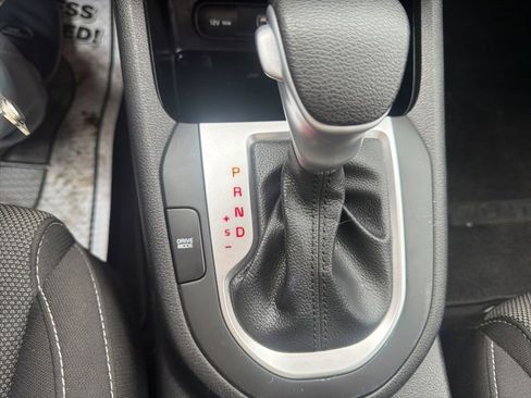 Certified 2023 Kia Forte LXS w/ LXS Technology Package image 18