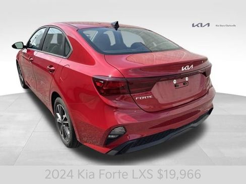 Certified 2024 Kia Forte LXS FWD image 6