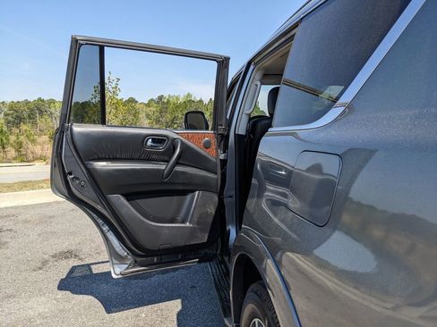 Used 2020 Nissan Armada SL w/ Premium Package image 62