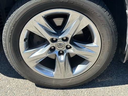 Used 2014 Toyota Highlander Limited Platinum AWD/4WD image 17