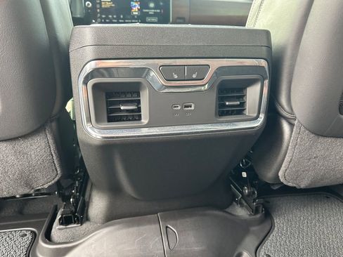 Used 2026 GMC Sierra 2500 Denali Ultimate image 23