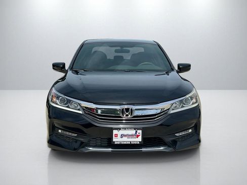 Used 2017 Honda Accord Sport image 2