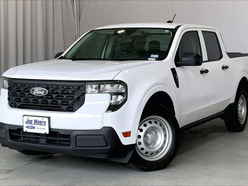 Used 2025 Ford Maverick XL FWD image 2