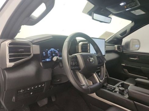 Certified 2025 Toyota Tundra Limited AWD/4WD image 12