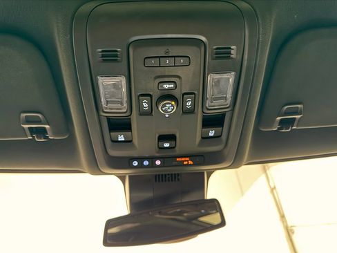 Used 2024 GMC Yukon AT4 w/ AT4 Premium Plus Package AWD/4WD image 27