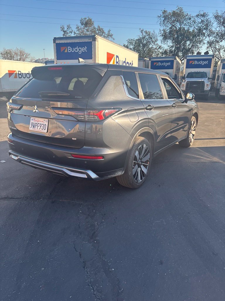 Used 2025 Mitsubishi Outlander SE AWD/4WD image 4