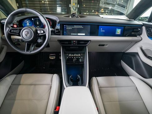 New 2025 Porsche Macan Turbo Electric image 16