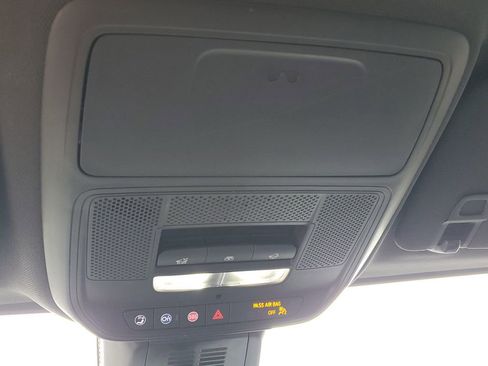 Used 2025 Chevrolet Equinox LT w/ Convenience Package II image 23