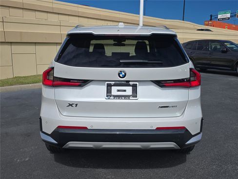 Used 2025 BMW X1 xDrive28i image 3