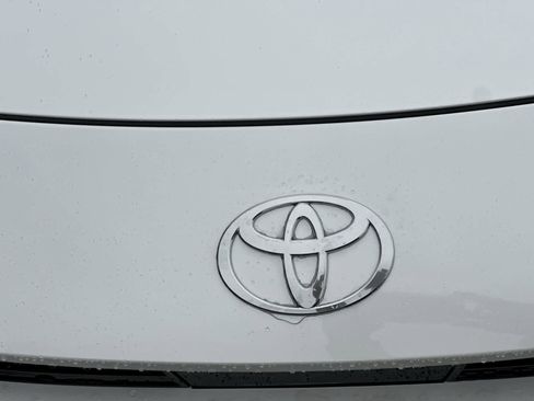 New 2026 Toyota Crown Signia Limited w/ Advanced Technology Package image 13