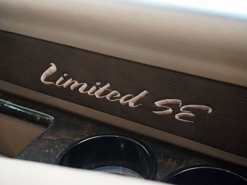 Used 2017 Chevrolet Express 2500 RWD image 87