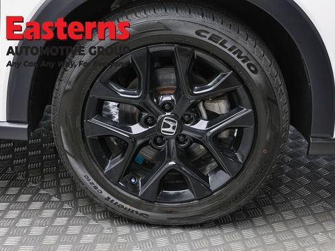 Used 2025 Honda HR-V Sport image 30