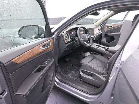 Used 2026 Volkswagen Atlas SE AWD/4WD image 40