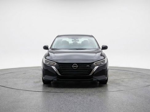 Used 2025 Nissan Sentra S FWD image 2