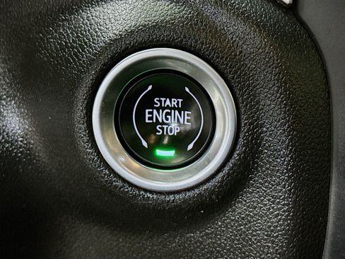 Used 2021 Chevrolet Silverado 1500 LT image 20