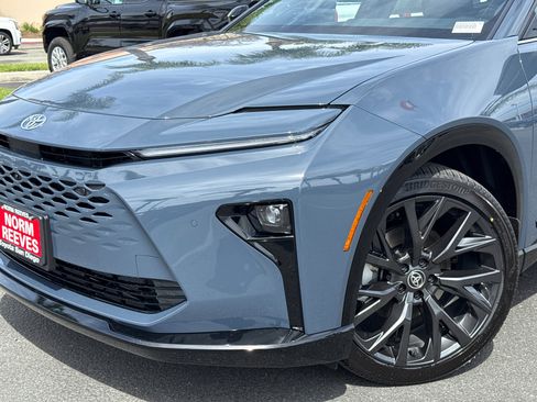 New 2026 Toyota Crown Signia image 3