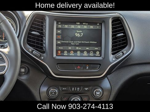 Used 2022 Jeep Cherokee Latitude Lux AWD/4WD image 17