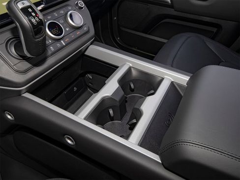 New 2026 Land Rover Defender 110 X AWD/4WD image 31