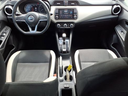 Used 2021 Nissan Versa SV image 17