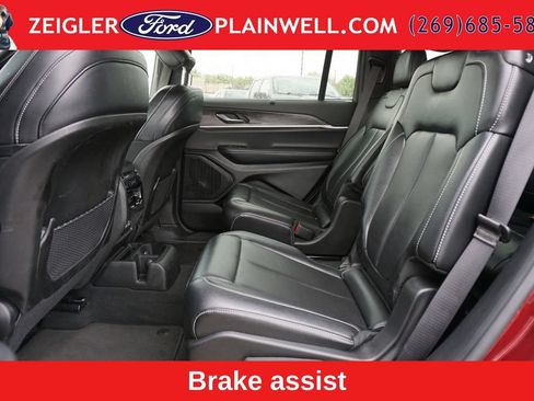 Used 2024 Jeep Grand Cherokee L Limited w/ Luxury Tech Group II AWD/4WD image 12