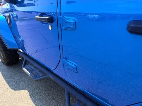 Used 2021 Jeep Gladiator Sport AWD/4WD image 13
