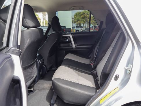 Used 2022 Toyota 4Runner SR5 image 10