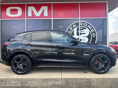 Used 2023 Alfa Romeo Stelvio Veloce AWD/4WD image 4