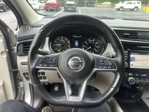 Used 2018 Nissan Rogue Sport SL w/ SL Premium Package AWD/4WD image 14