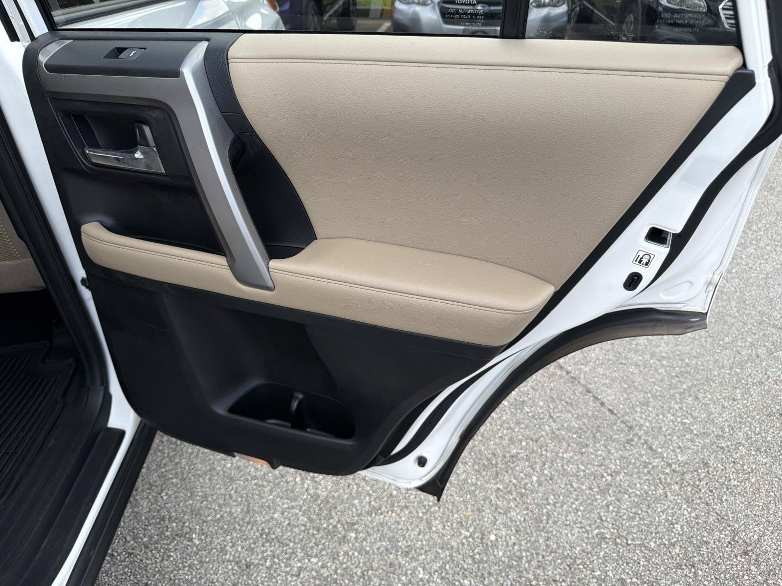 Used 2020 Toyota 4Runner SR5 Premium AWD/4WD image 17