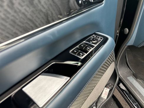 Certified 2025 Cadillac Escalade IQ Luxury 2 w/ LPO, Premium Carpet Package AWD/4WD image 17